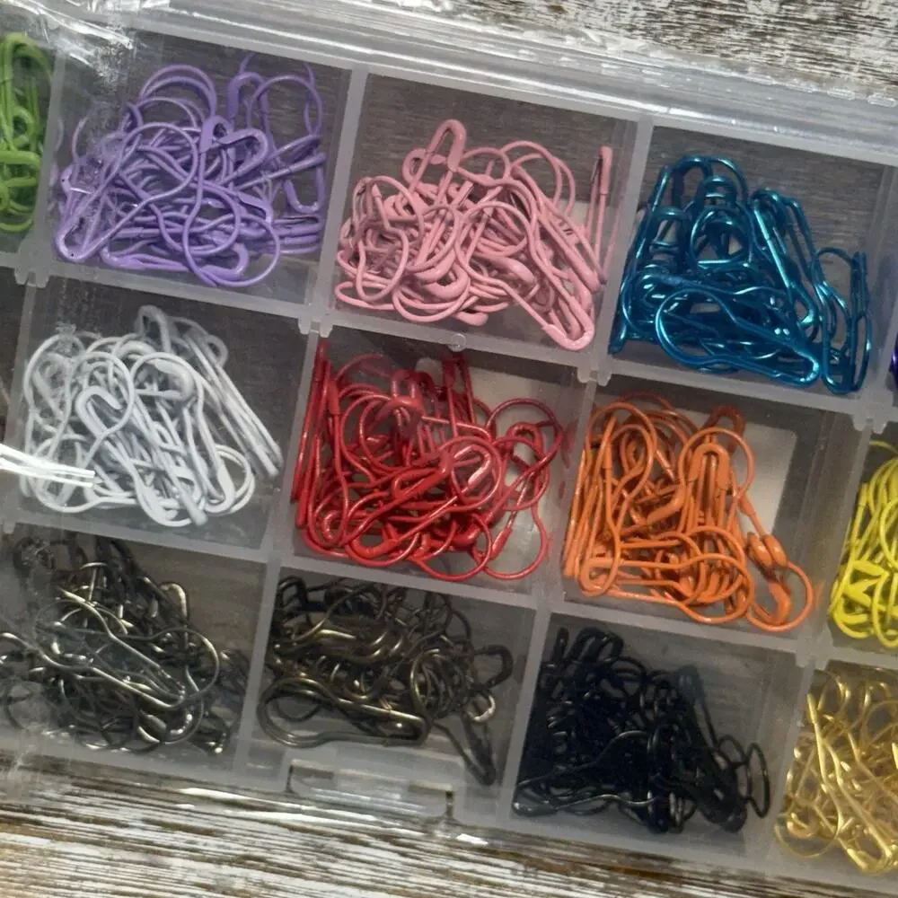 Unbranded Calabash Pins, 450 Pieces, 15 Assortment Colors With Storage Box New